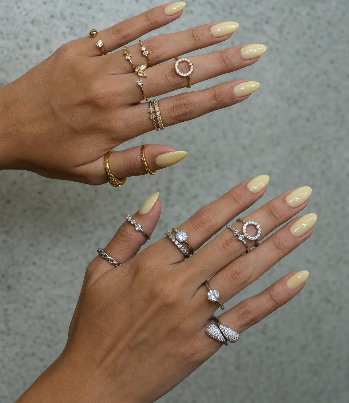 Manicure com esmaltação amarelo perolado